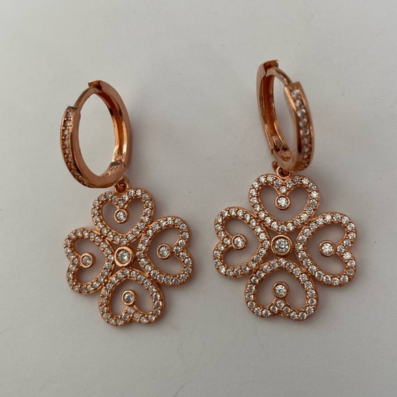 Jewelry - 925 Silver earrings cz stones flower heart design